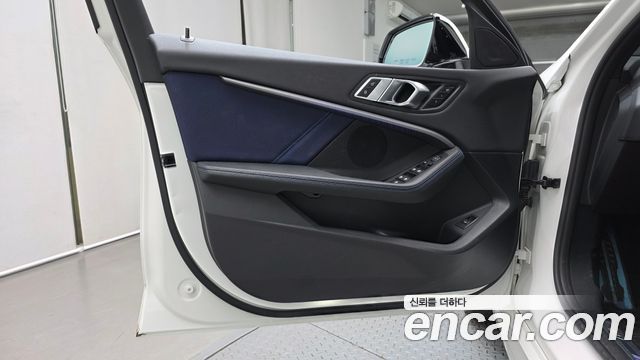 BMW 1-Series 2020 — photo 14
