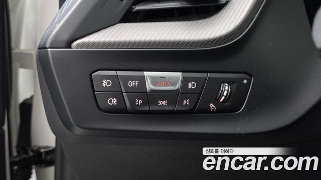 BMW 1-Series 2020 — photo 27