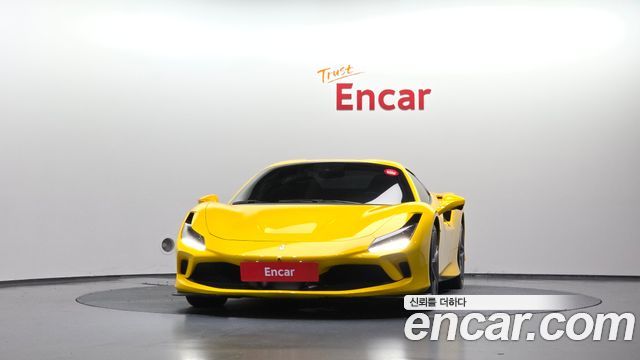 Ferrari F8 2021 — photo 3