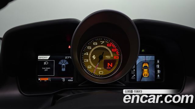 Ferrari F8 2021 — photo 8
