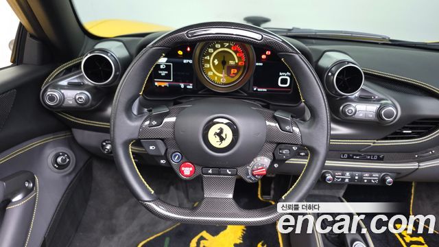 Ferrari F8 2021 — photo 13
