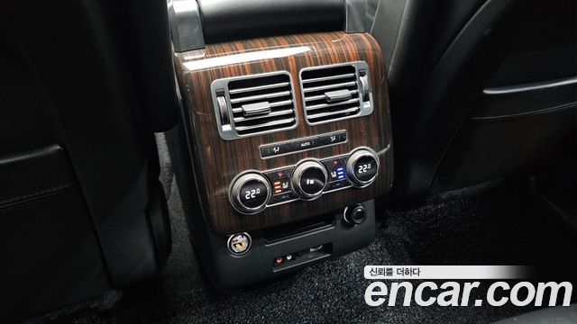 Land Rover Range Rover 2015 — photo 17