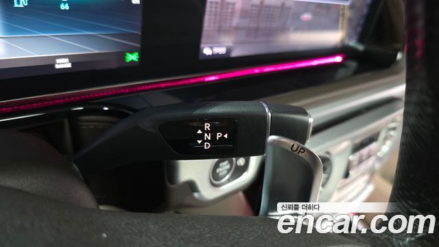 Mercedes-Benz G-Class 2021 — photo 12
