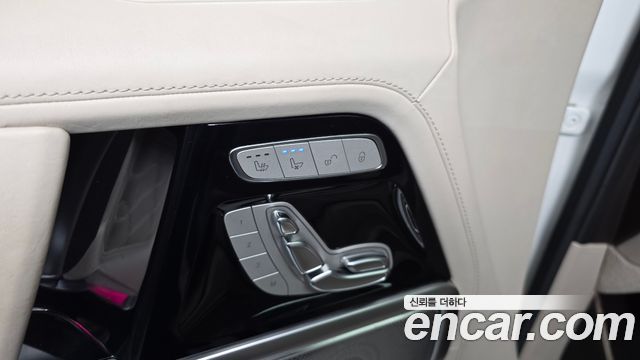 Mercedes-Benz G-Class 2021 — photo 29