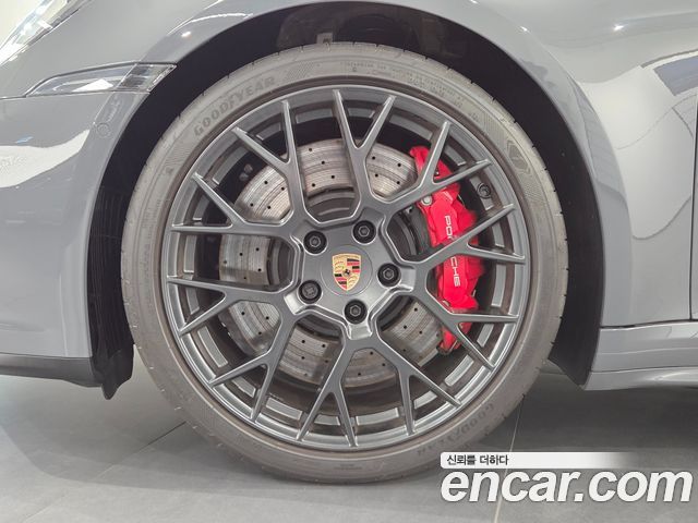 Porsche 911 2025 — photo 5
