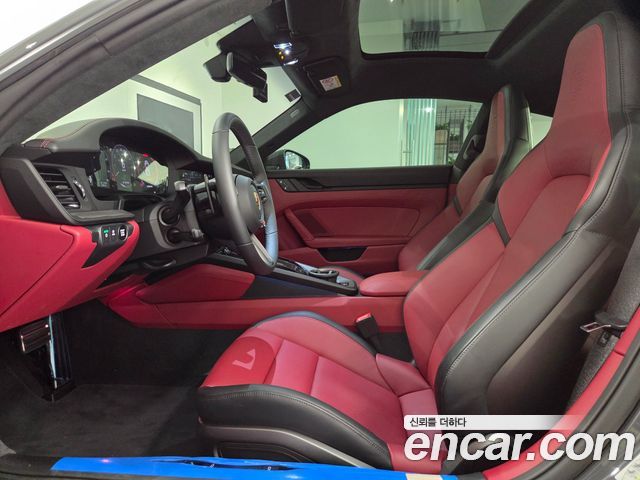Porsche 911 2025 — photo 15
