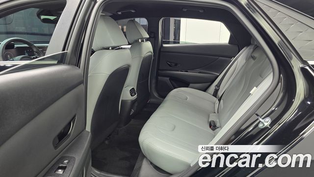 Hyundai AVANTE 2025 — photo 18