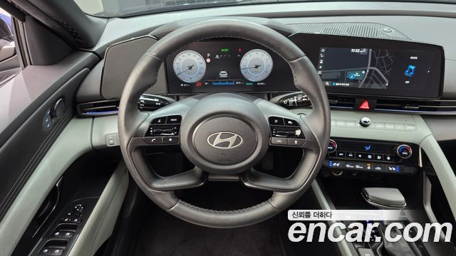 Hyundai AVANTE 2025 — photo 19