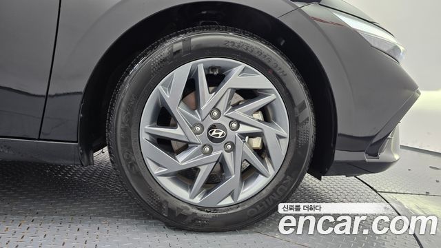Hyundai AVANTE 2025 — photo 7