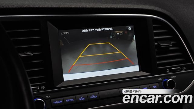 Hyundai AVANTE 2016 — photo 14