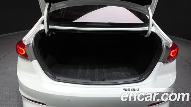 Hyundai AVANTE 2016 — photo 20
