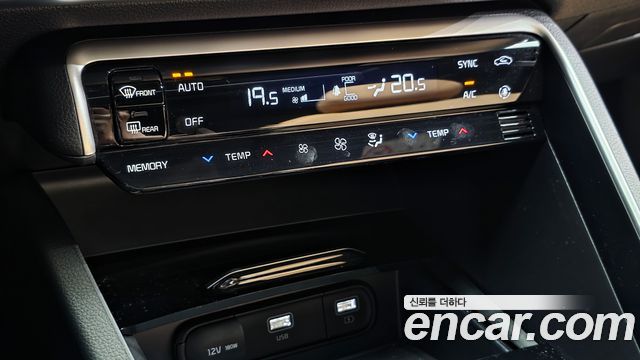 Kia K5 2020 — photo 23