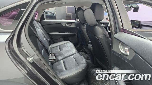 Kia K3 2019 — photo 17