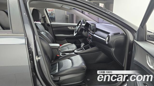Kia K3 2019 — photo 16