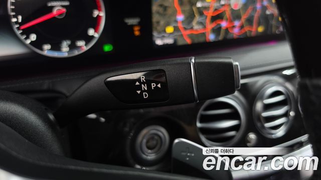 Mercedes-Benz S-Class 2019 — photo 12