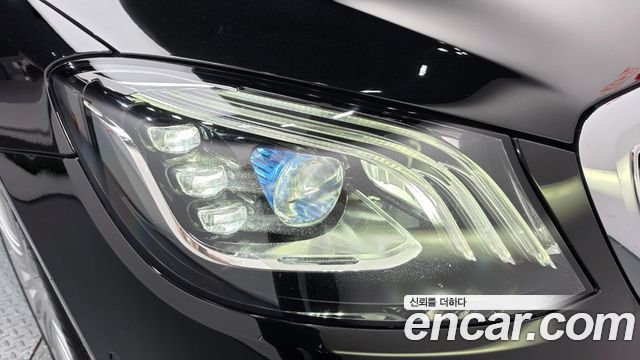 Mercedes-Benz S-Class 2019 — photo 8