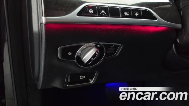 Mercedes-Benz S-Class 2019 — photo 30