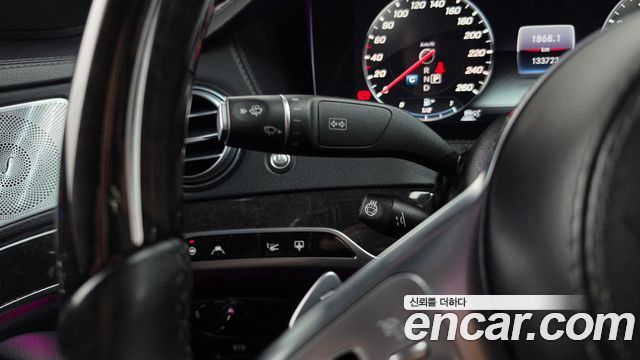 Mercedes-Benz S-Class 2019 — photo 36