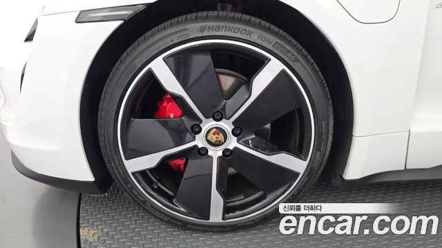 Porsche Taycan 2021 — photo 5