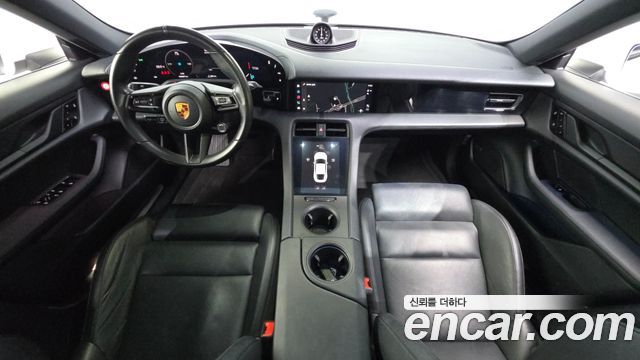 Porsche Taycan 2021 — photo 7