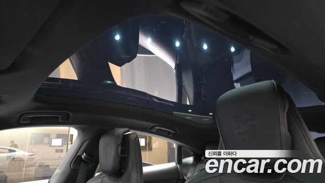 Porsche Taycan 2021 — photo 19
