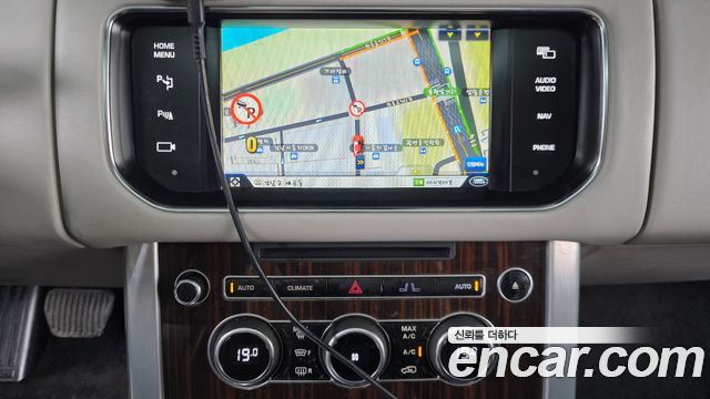 Land Rover Range Rover 2015 — photo 15