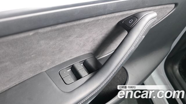 Tesla Model Y 2024 — photo 27