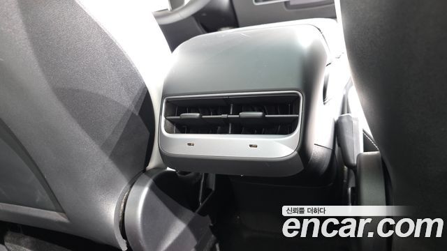 Tesla Model Y 2024 — photo 31