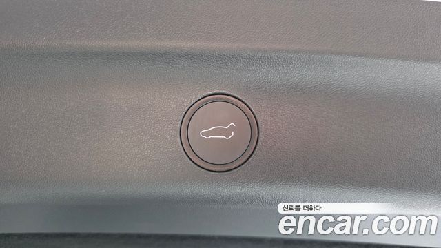 Tesla Model Y 2024 — photo 32