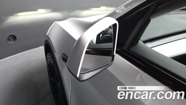 Tesla Model Y 2024 — photo 35