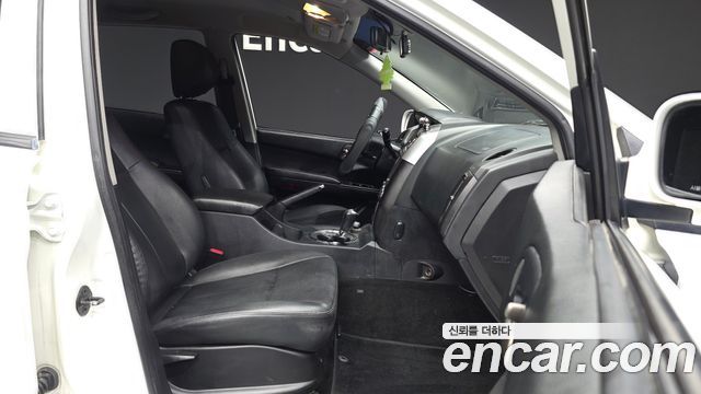 KG Mobility KORANDO 2018 — photo 17