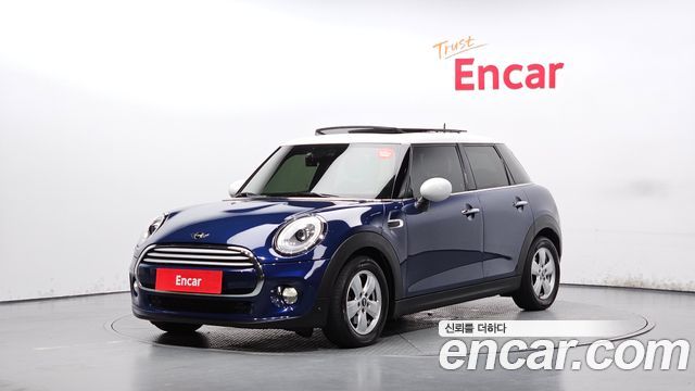 Mini Cooper 2015 — photo 1