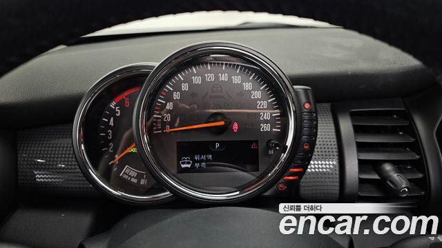 Mini Cooper 2015 — photo 8