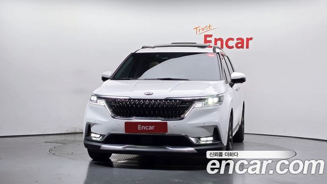 Kia Canival 2021 — photo 3
