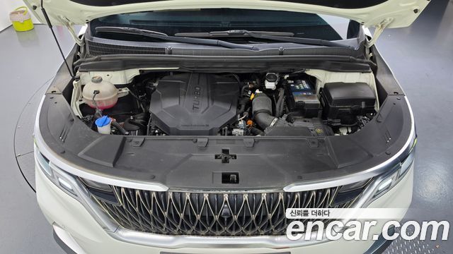 Kia Canival 2021 — photo 6