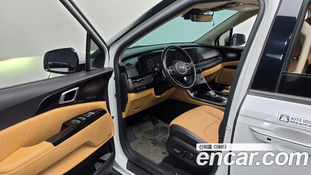 Kia Canival 2021 — photo 13