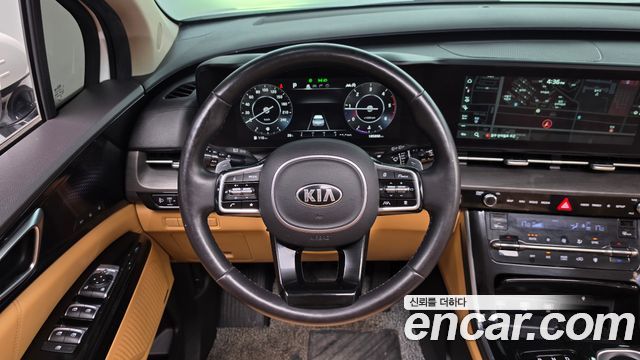 Kia Canival 2021 — photo 18
