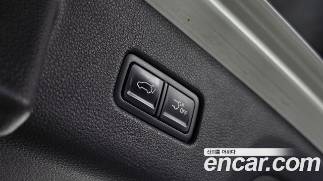 Kia Canival 2021 — photo 23
