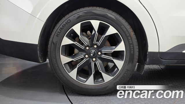Kia Canival 2021 — photo 7