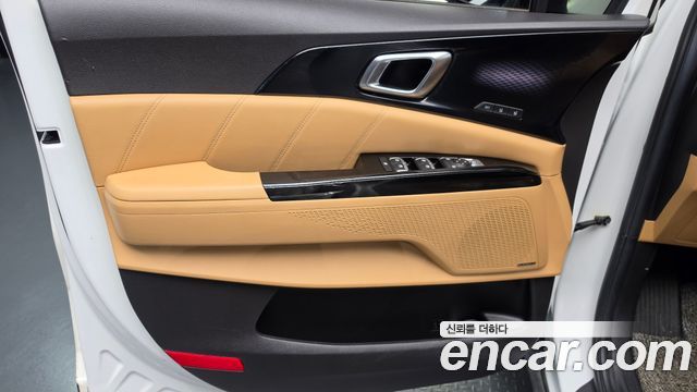 Kia Canival 2021 — photo 14