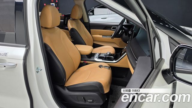 Kia Canival 2021 — photo 16