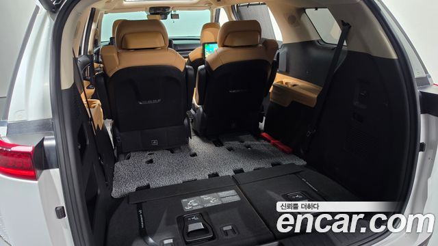 Kia Canival 2021 — photo 28