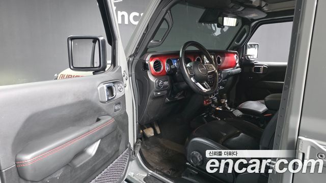 Jeep Gladiator 2023 — photo 13
