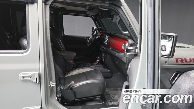Jeep Gladiator 2023 — photo 17
