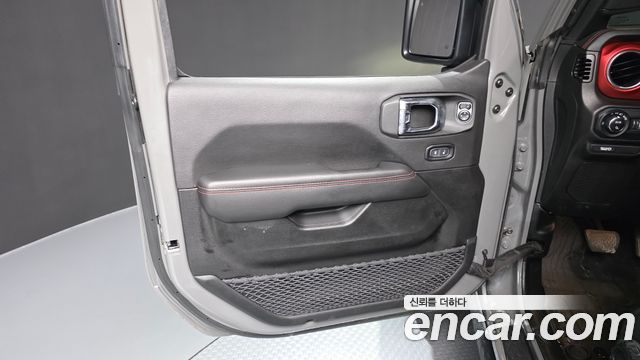 Jeep Gladiator 2023 — photo 14