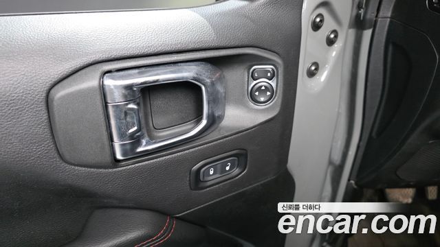 Jeep Gladiator 2023 — photo 27