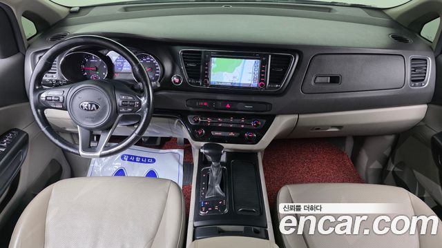 Kia Canival 2018 — photo 7