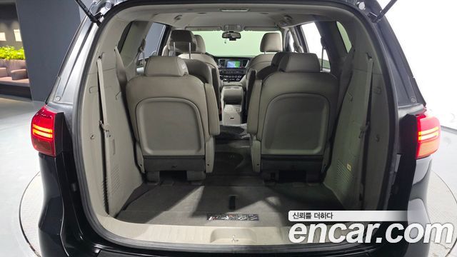 Kia Canival 2018 — photo 20