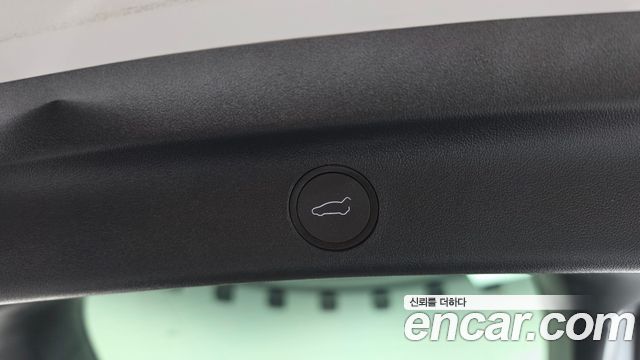 Tesla Model Y 2024 — photo 22