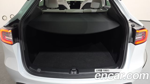 Tesla Model Y 2024 — photo 23